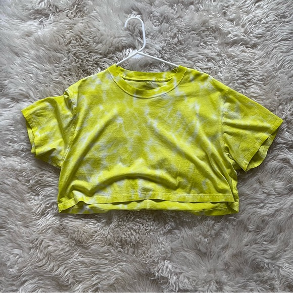 Lululemon All Yours Cropped Cotton T-Shirt 
Marmoleado Tie Dye Highlight Yellow - Picture 2 of 3